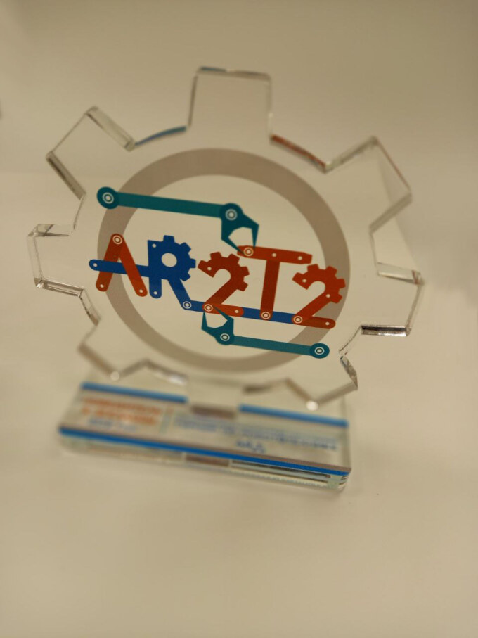 photo5429383187143964359